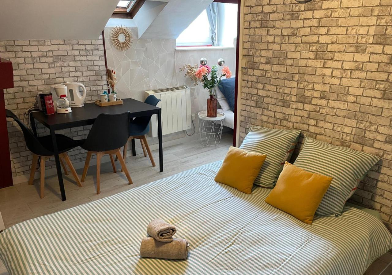 Apartment Cosy Au Pied De La Gare De *